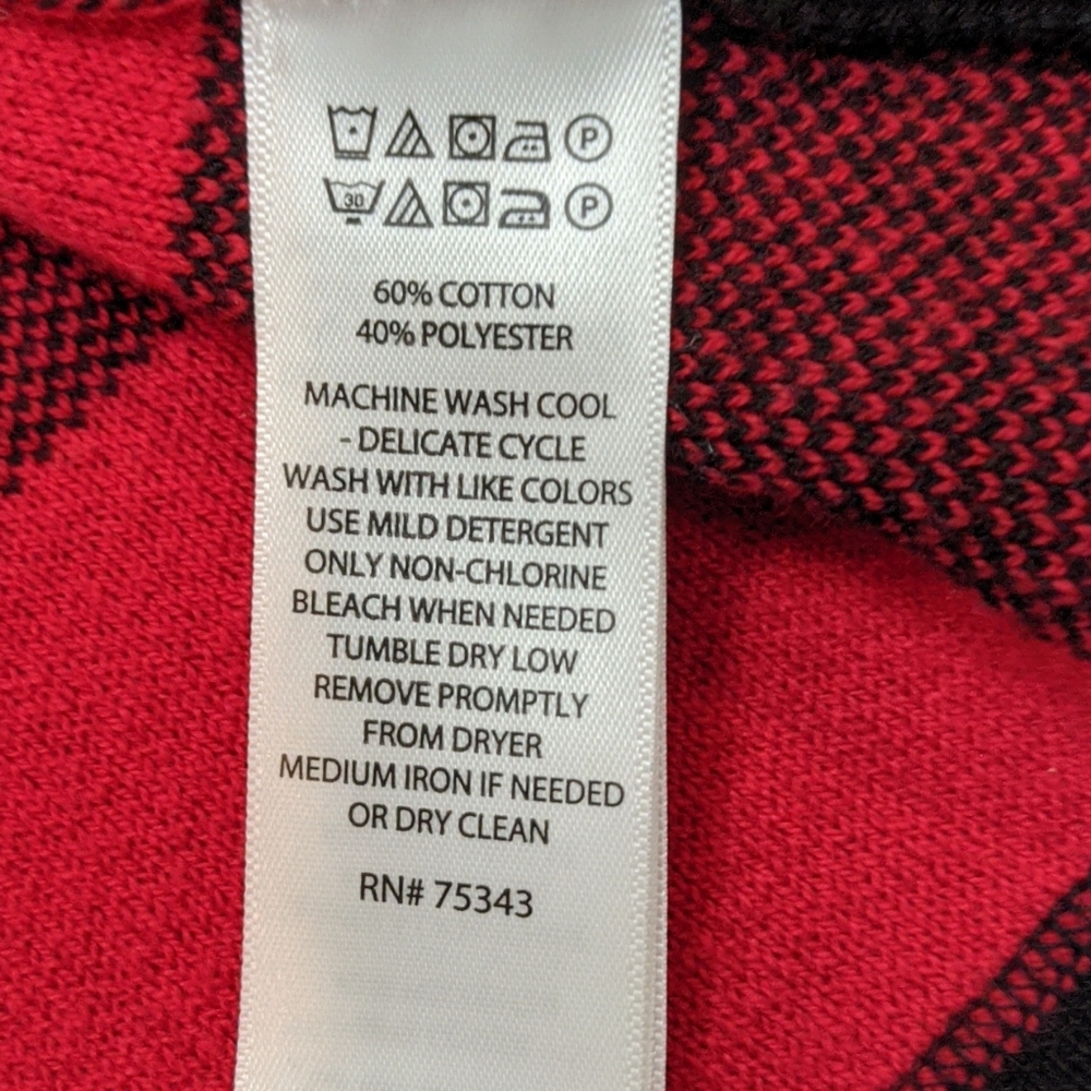 SOLD* Long front zip plaid sweater coat - Picture 6 of 6